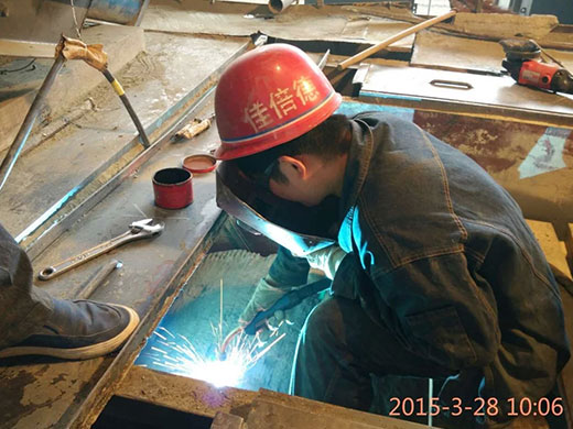 辊压机在线修复